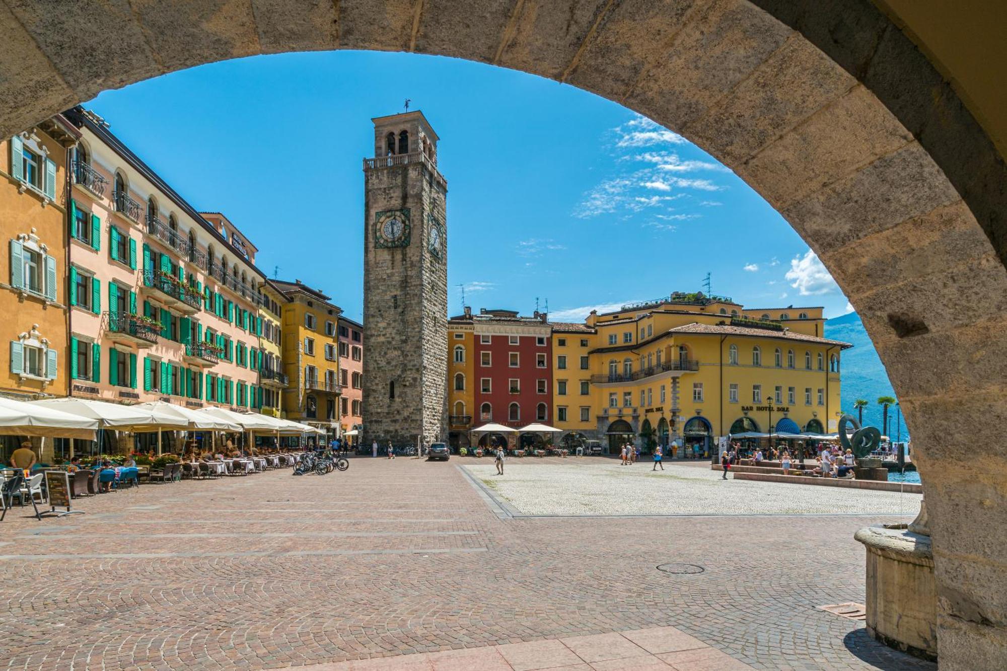 Riva Centro Apartment - Happy Rentals Buitenkant foto